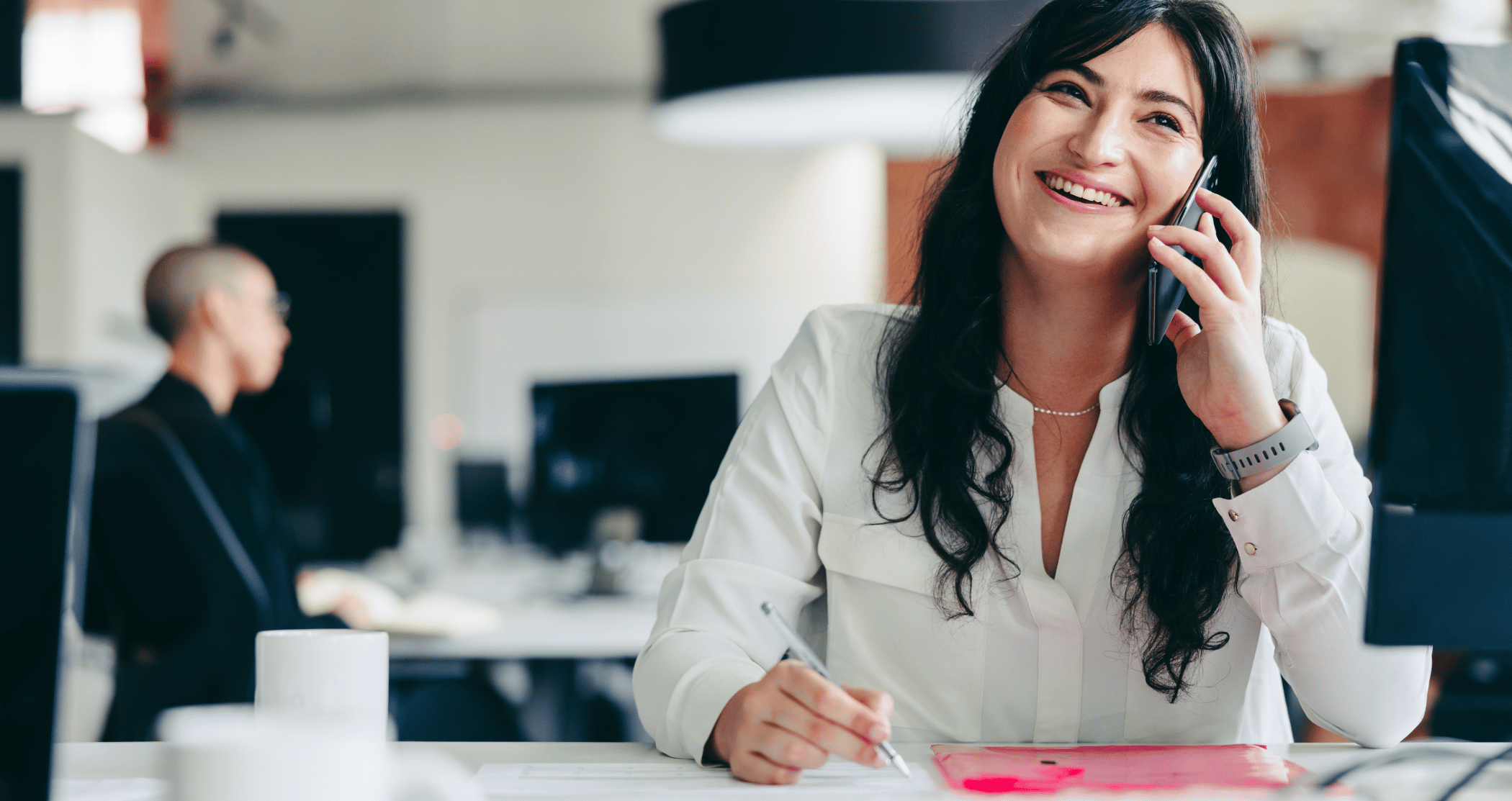 Inside Sales vs Outside Sales: The Key Differences cover image